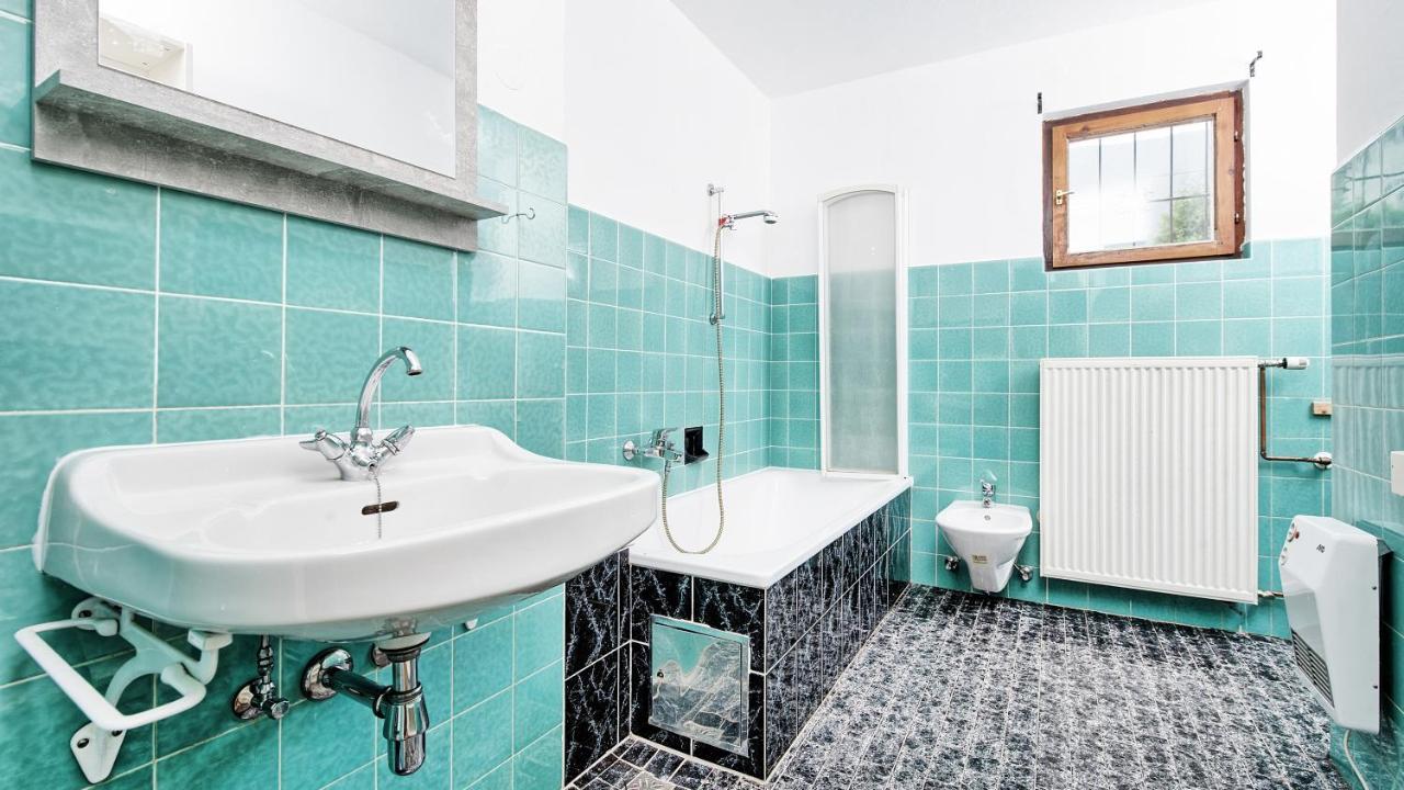 Haus Unter Gerlitzen Apartamento Bodensdorf Exterior foto