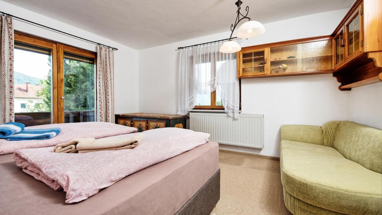 Haus Unter Gerlitzen Apartamento Bodensdorf Exterior foto